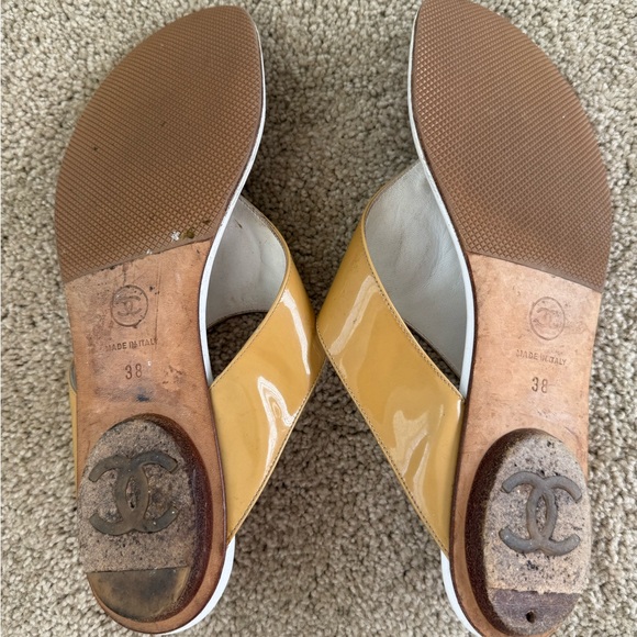 Chanel flat CC Tan Sandals - Picture 5 of 5